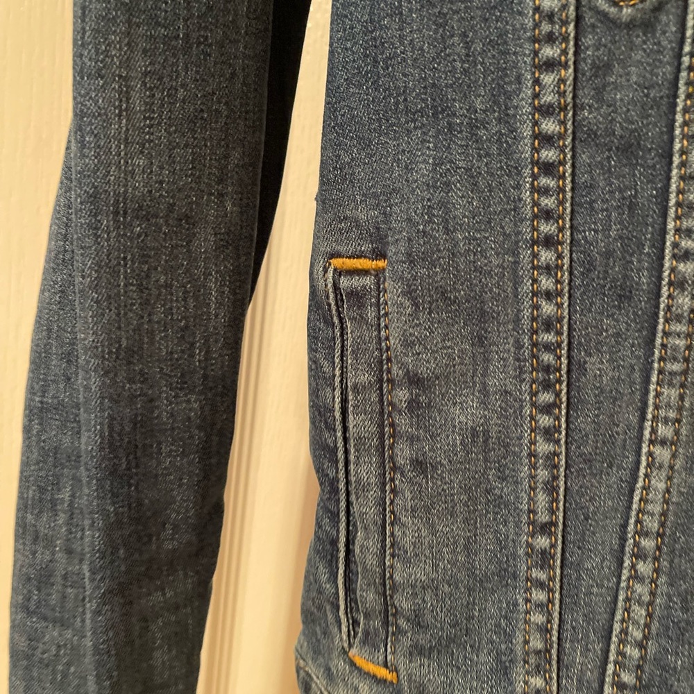Levi’s Denim Jacket - Picture 4 of 6